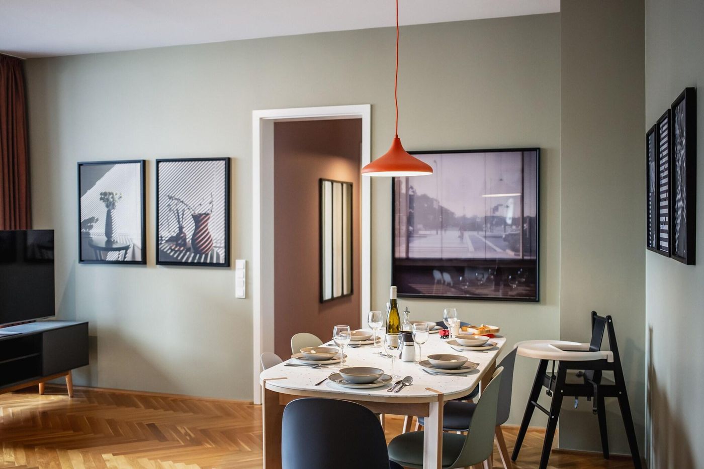 The-Circus-Apartments-Restaurant-33