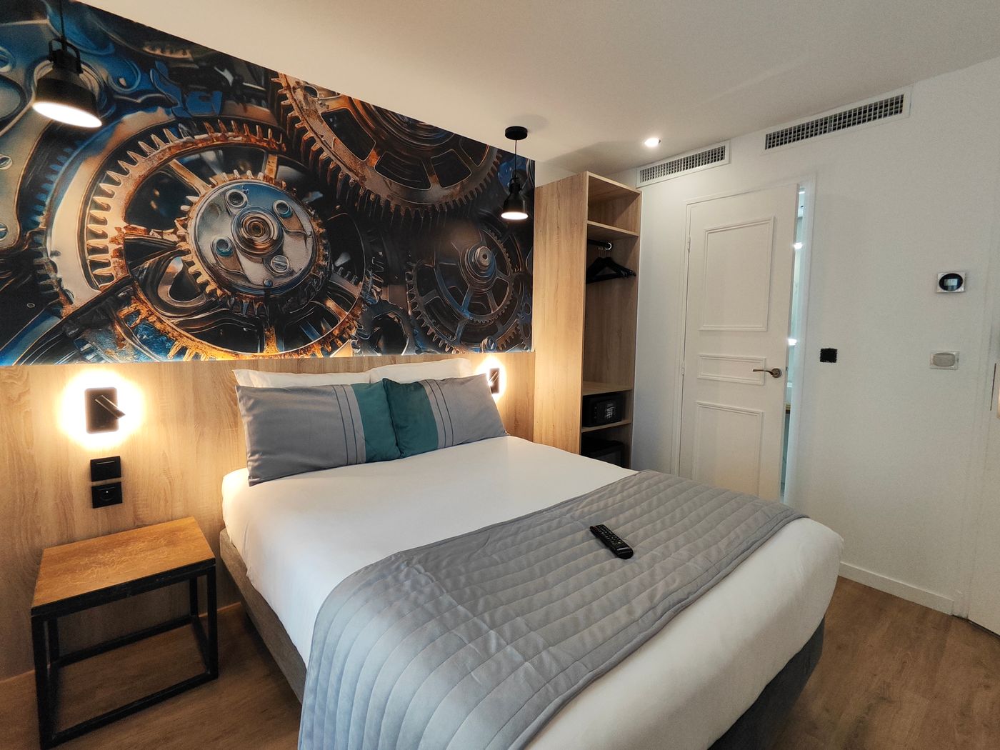 Atelier-Montparnasse-Room-16