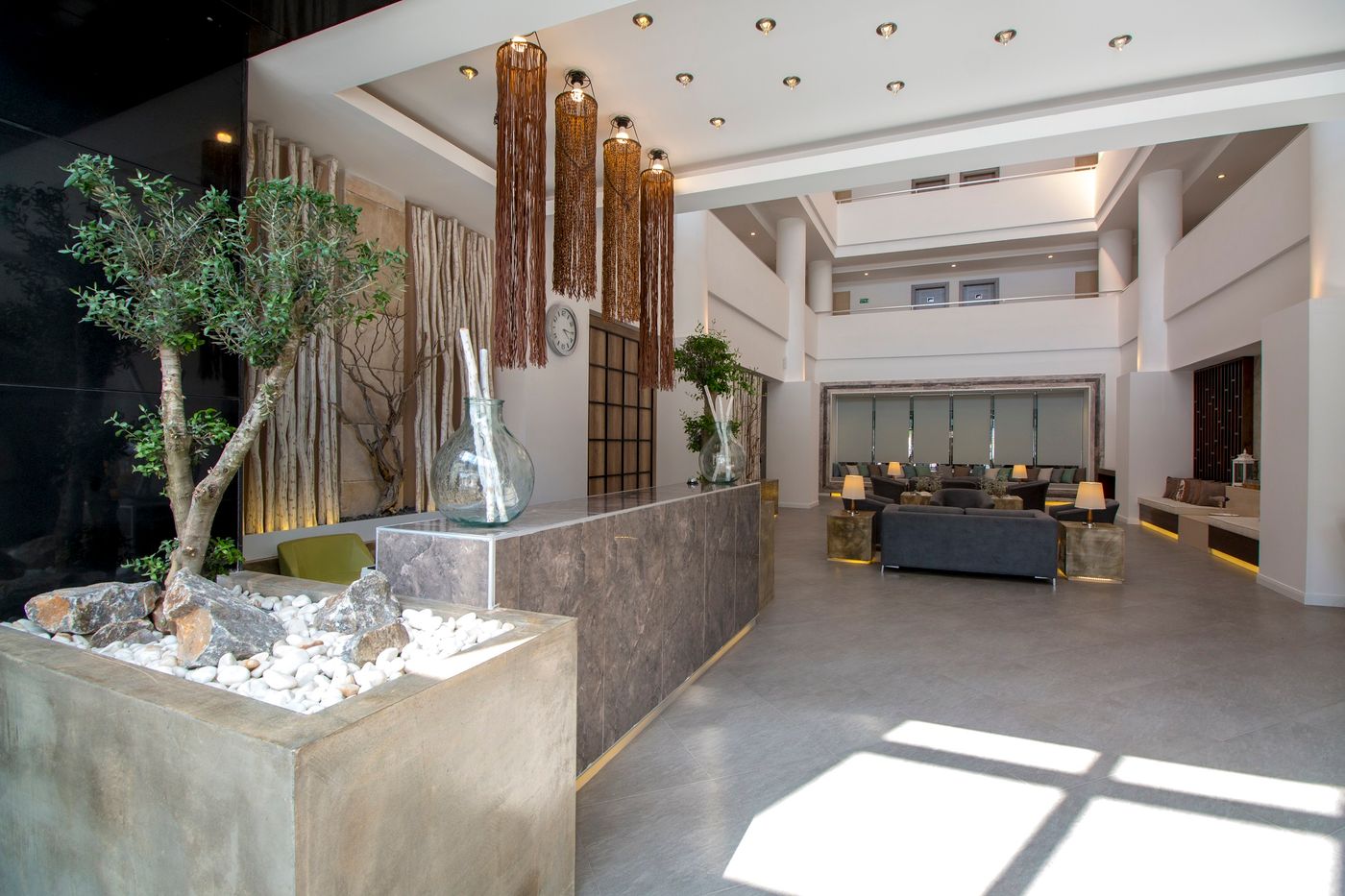 Munamar-Beach-Residence-Lobby-39