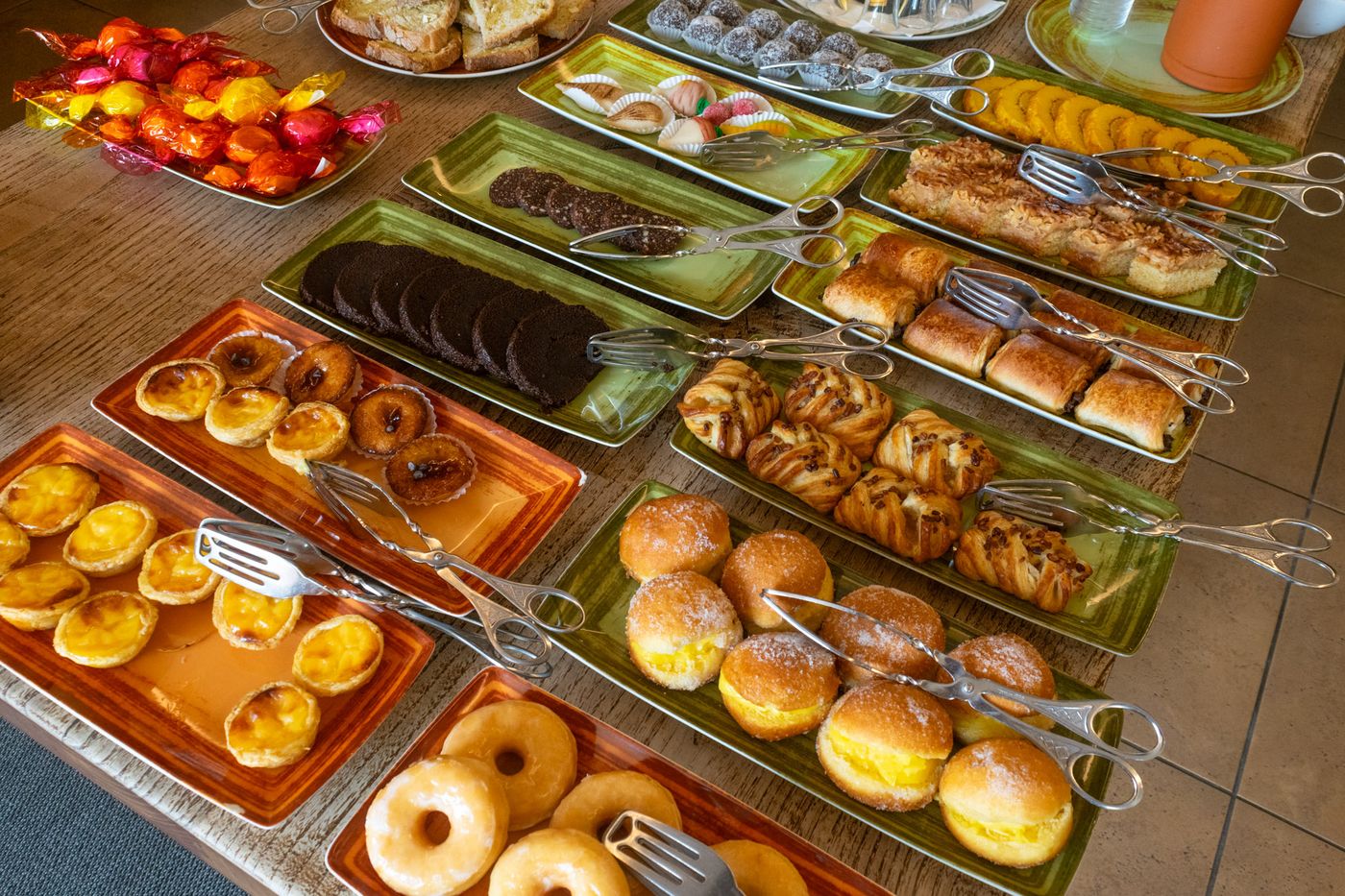 Costa-d-Oiro-Ambiance-Village-Restaurant-56