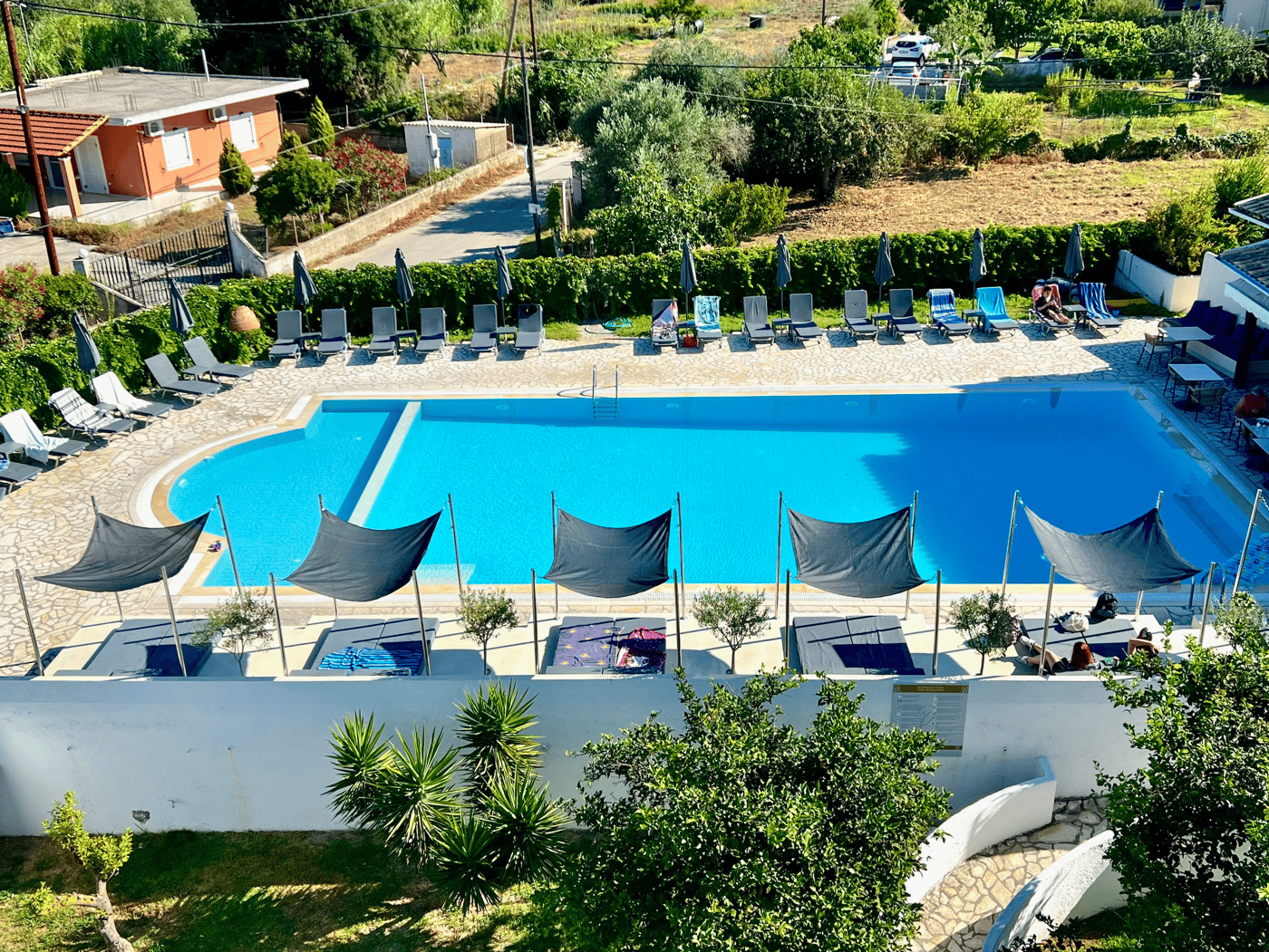 Bruskos Hotel and Suites