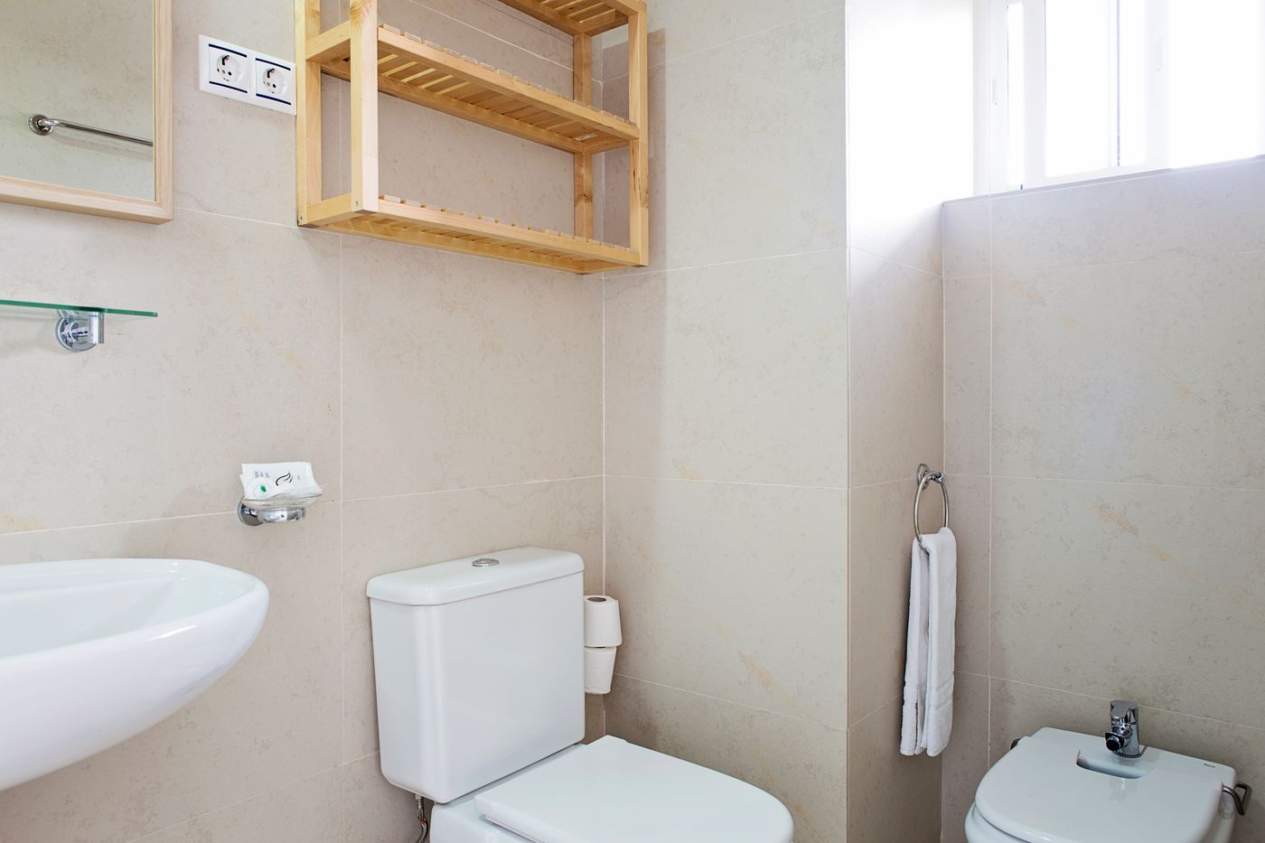 Malaga-Hotel-Eliseos-Room-27