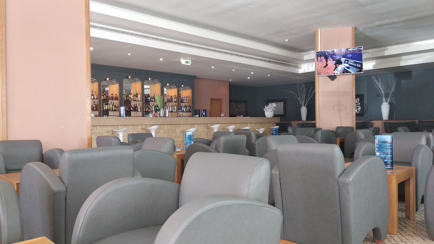 Cheerfulway-Balaia-Plaza-Bar-24