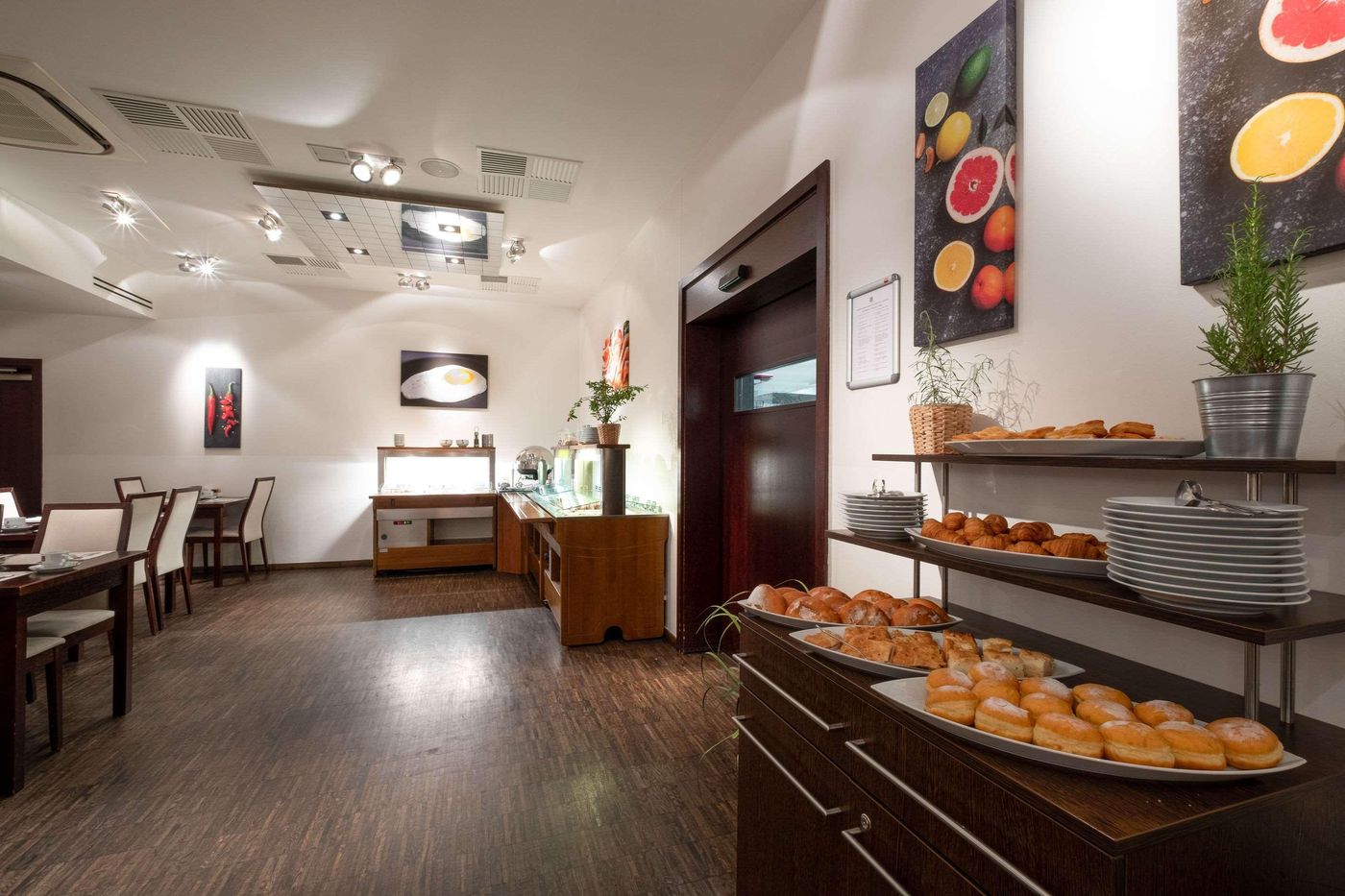 Clarion-Hotel-Prague-City-Restaurant-32