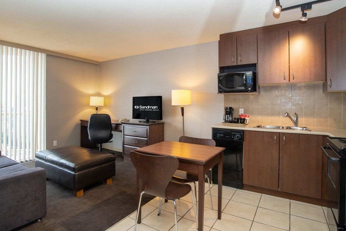 Sandman-Suites-Davie-Room-15