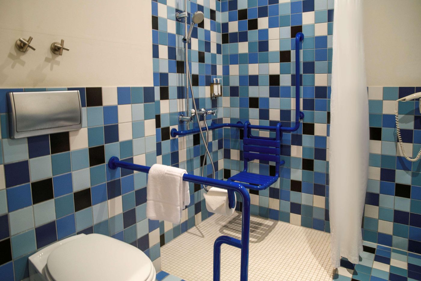 Hotel-Bleibtreu-Berlin-by-Golden-Tulip-Room-27