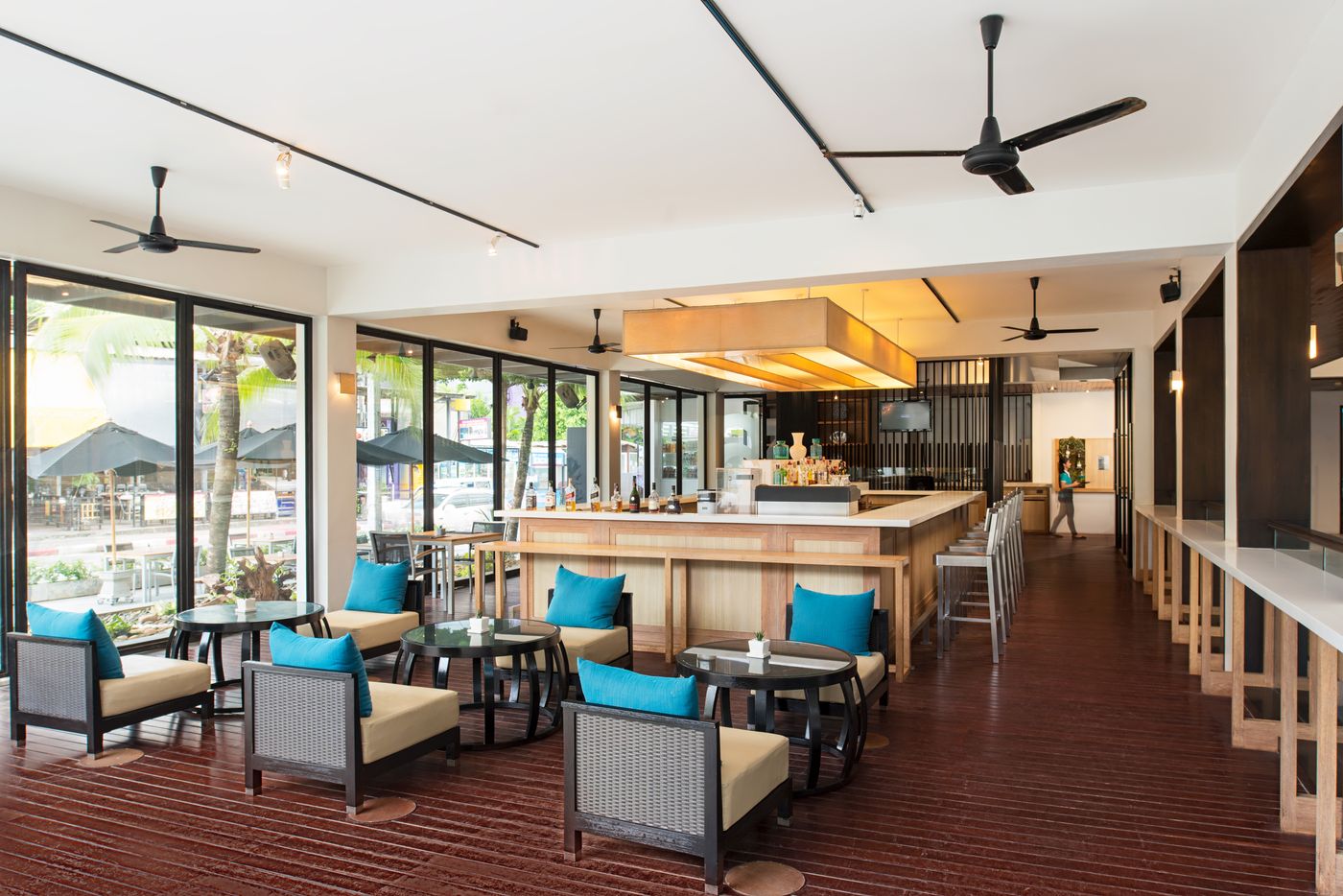 Nap-Patong-Hotel-Bar-65