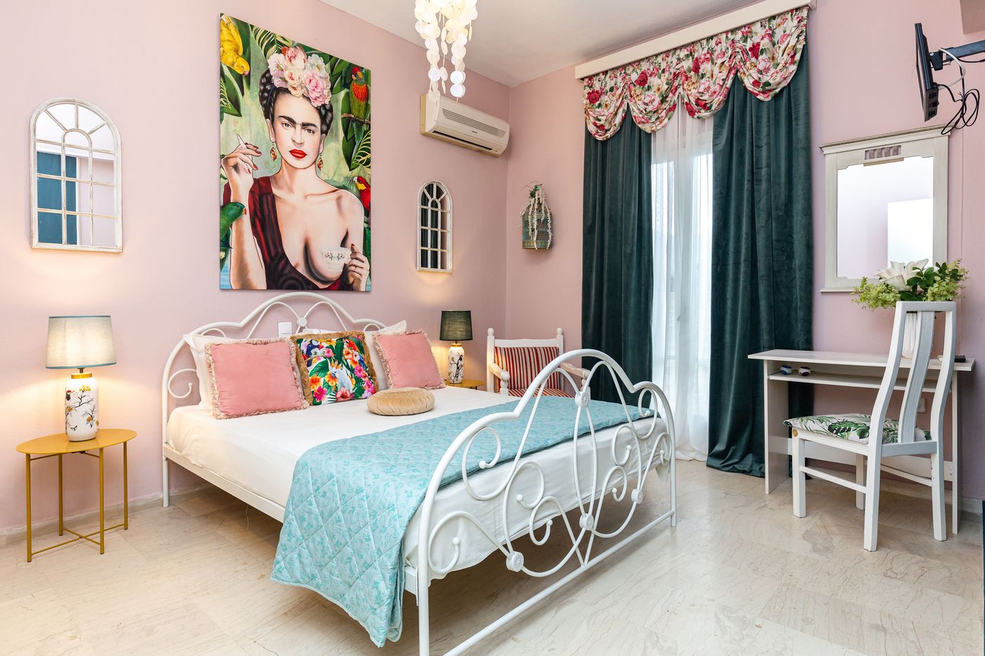 V.A. Boutique Apartments & Suites