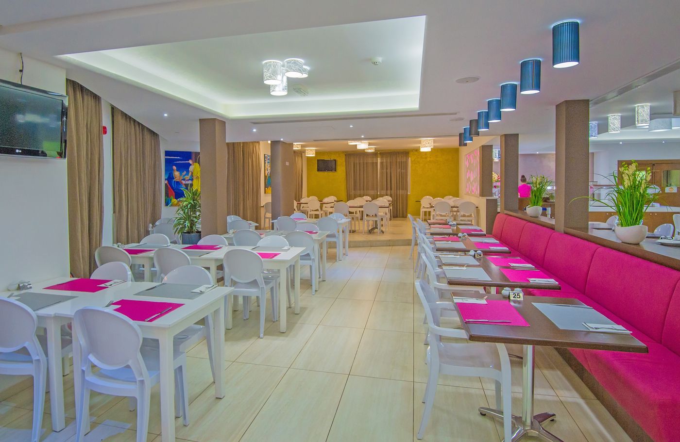 New Famagusta Hotel & Suites