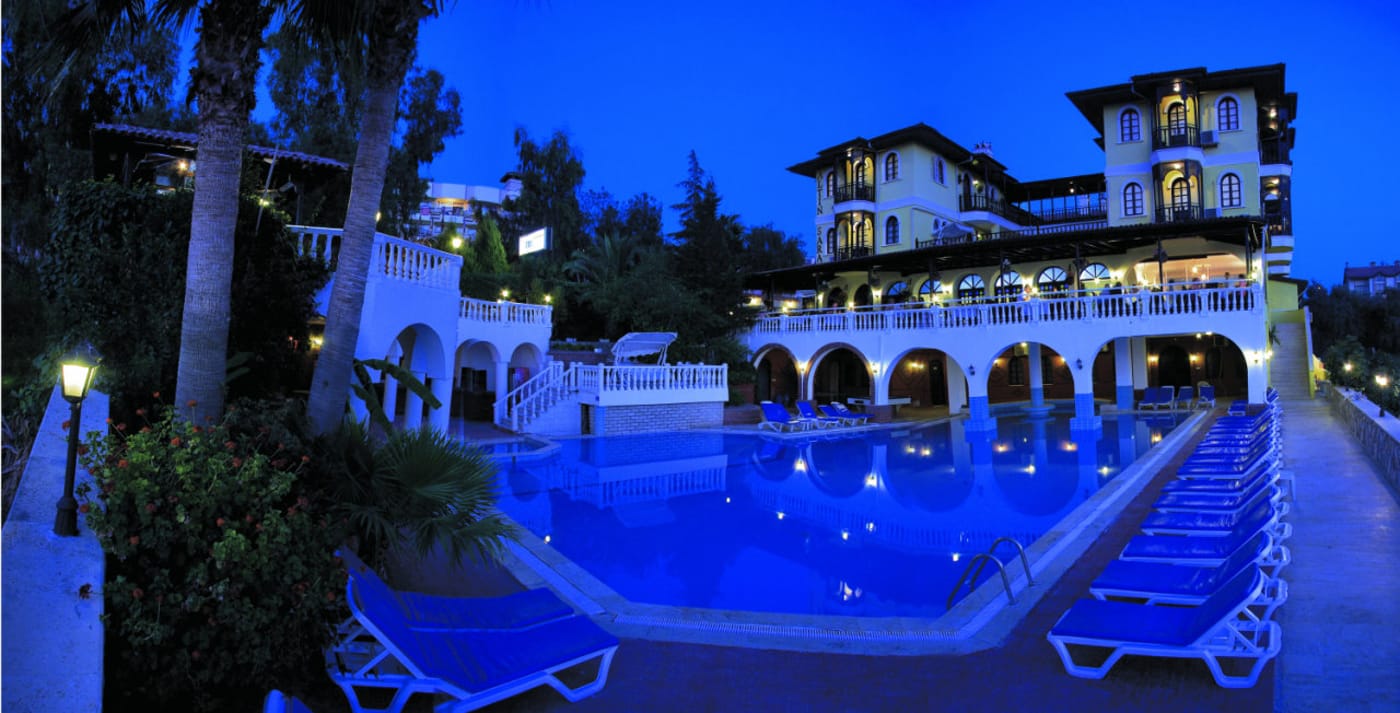 Altinsaray-Hotel-Pool-3