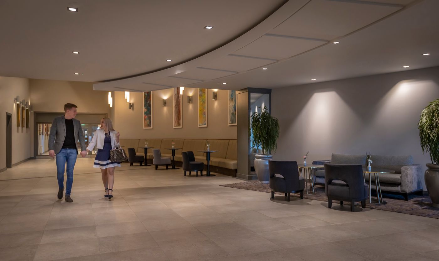 Maldron-Hotel-Tallaght-Lobby-8