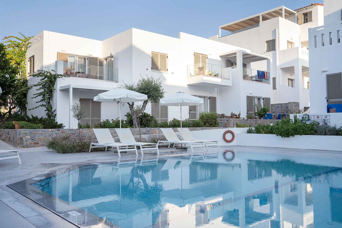 Maritimo-Beach-Hotel-Pool-2