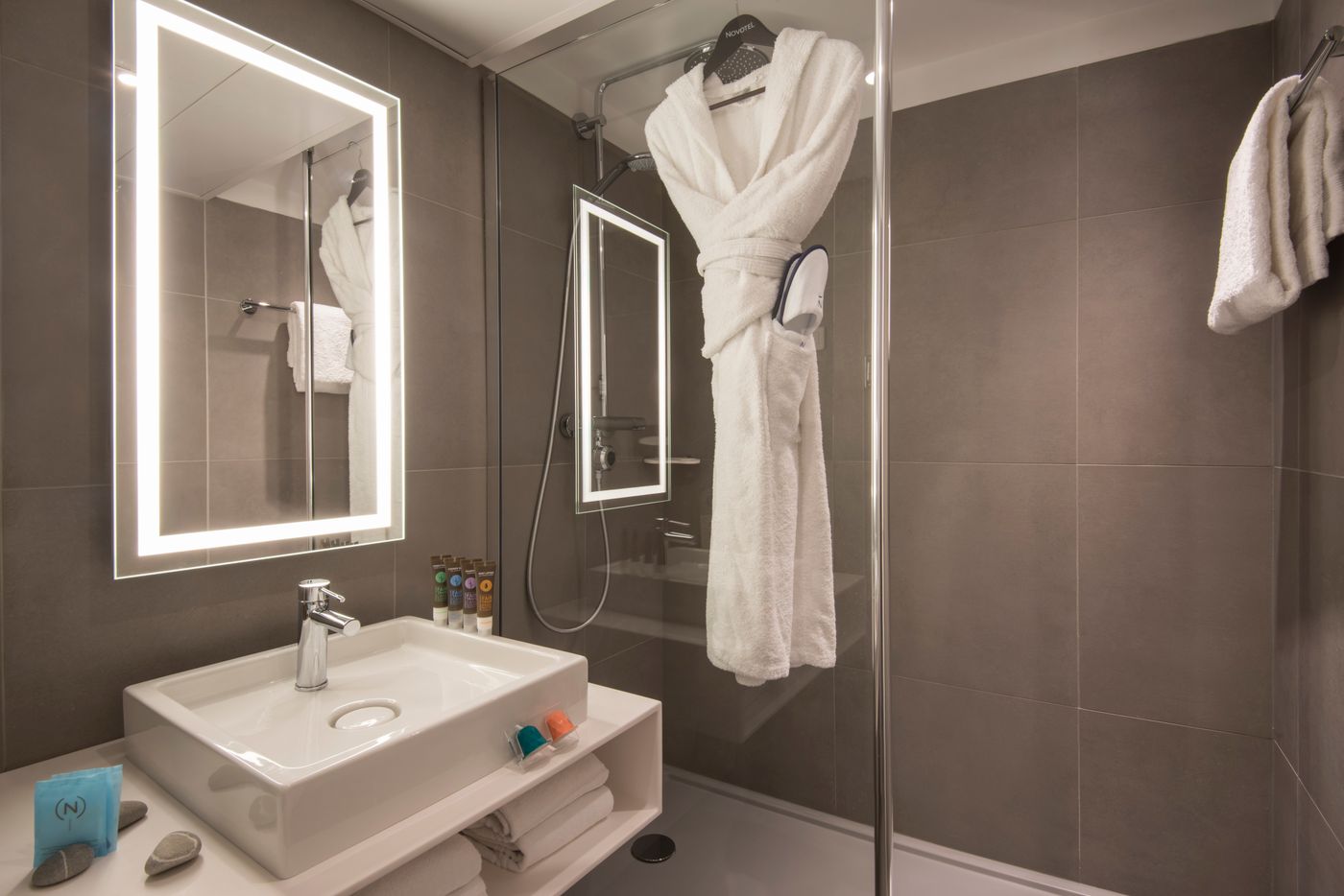 Novotel-Nice-Centre-Vieux-Nice-Room-49