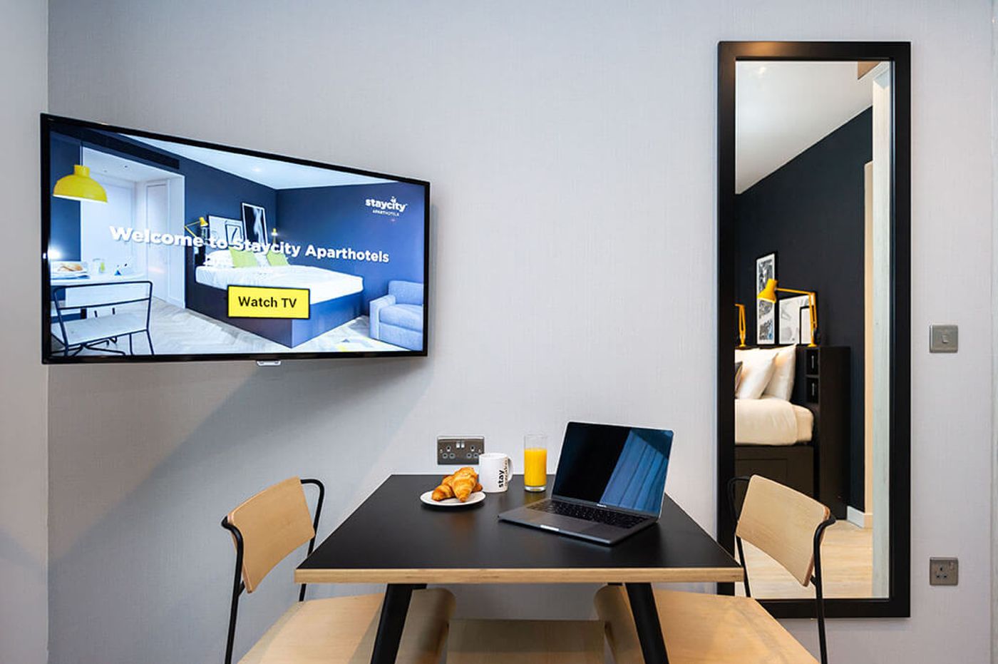 Staycity-Aparthotels-near-Disneyland---Paris-Room-9