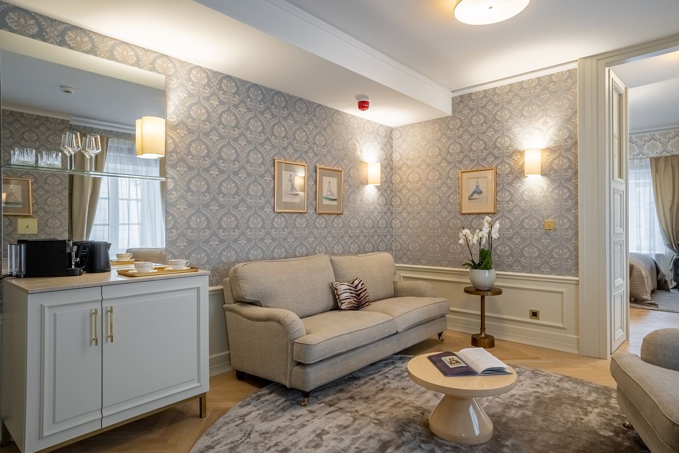 Hotel-Unicus-Palace-Old-Town---Destigo-Hotels-Room-31