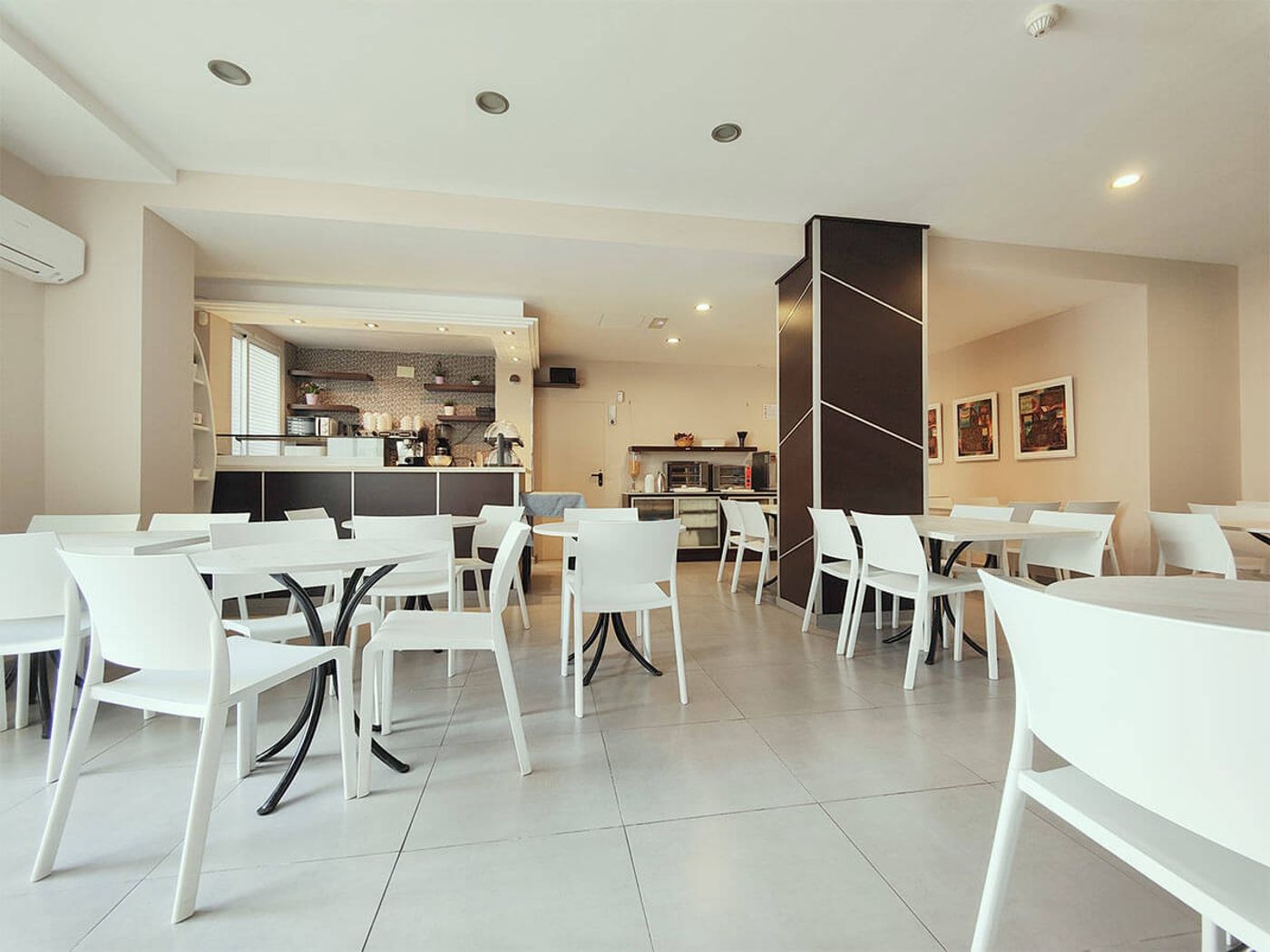 Hotel-La-Cala-Bar-30