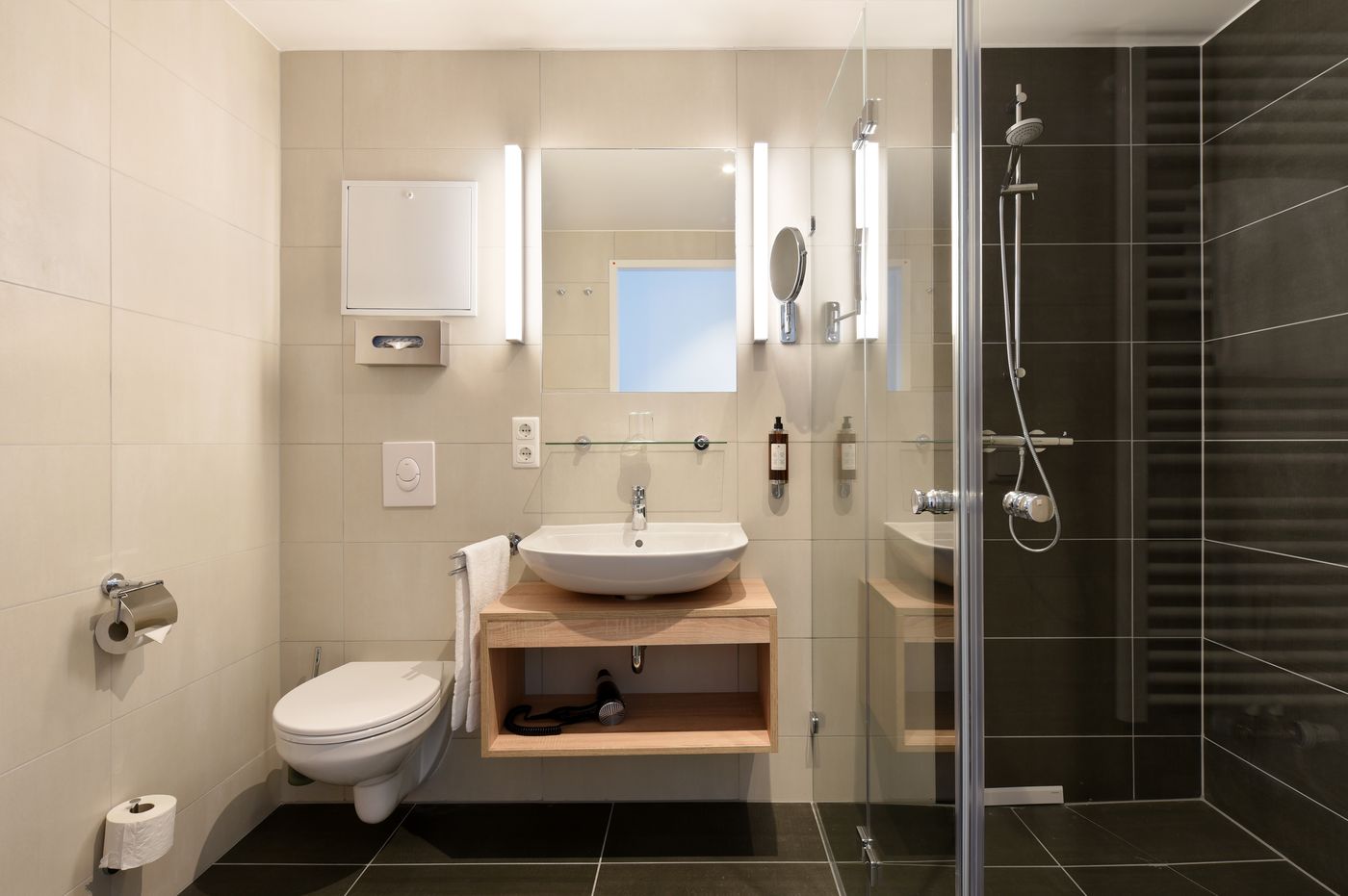 Wyndham-Garden-Munich-Messe-Hotel-Room-27