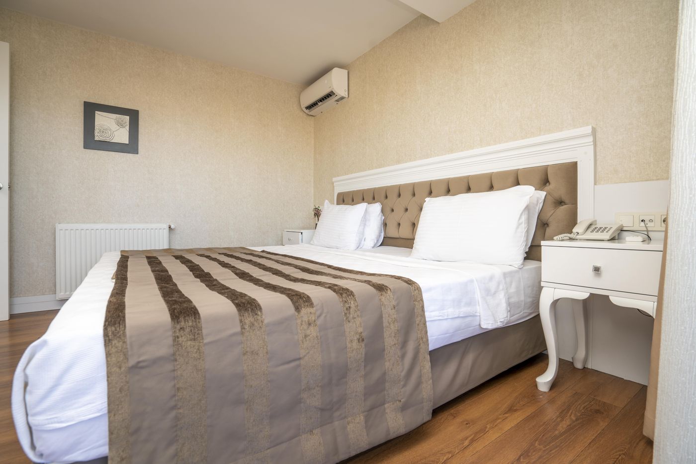 Kunlun-Kensington-Hotel-Istanbul-Room-12