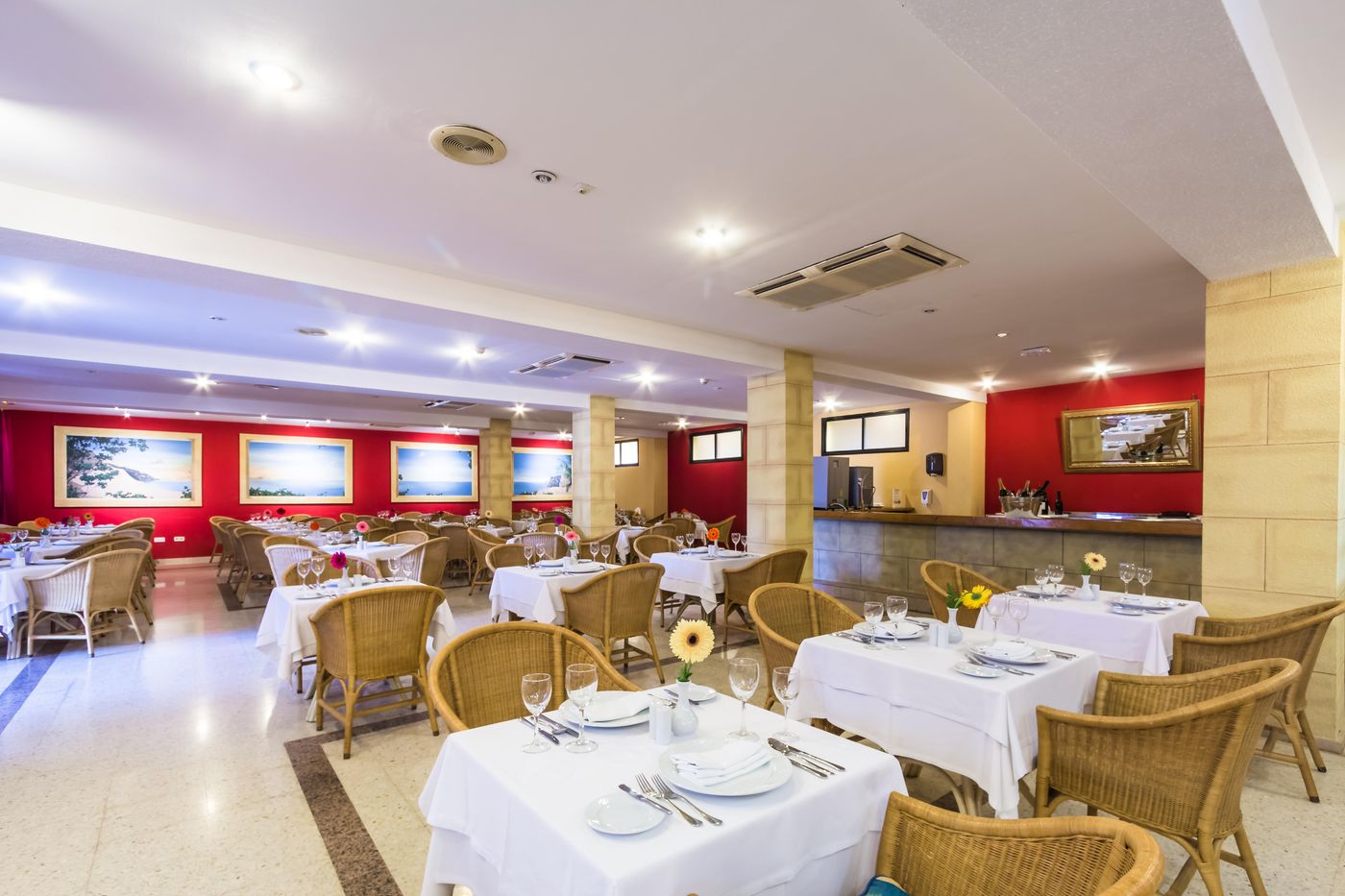 BlueBay-Beach-Club-Restaurant-36