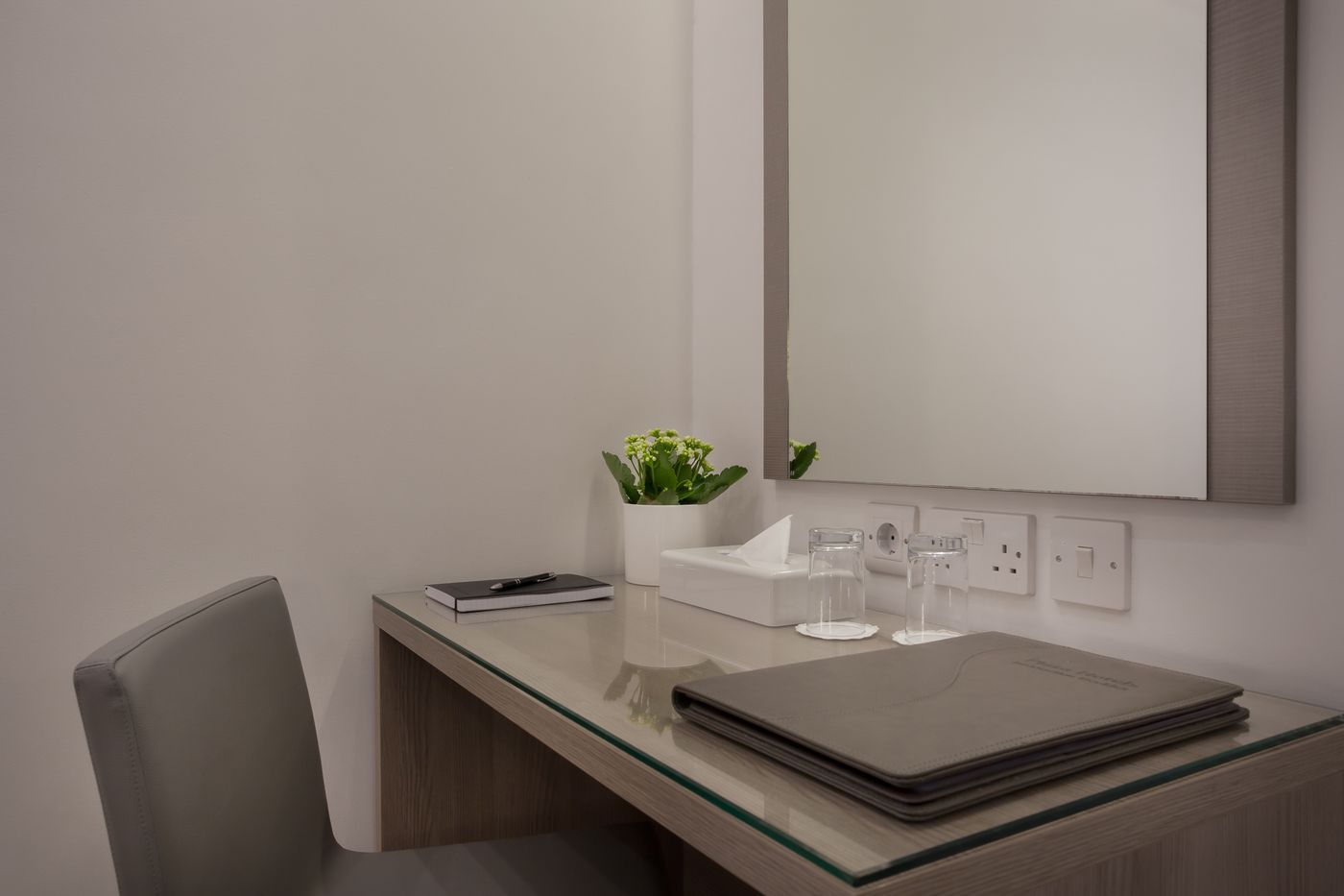 The-Plaza-and-Plaza-Regency-Hotels-Room-27