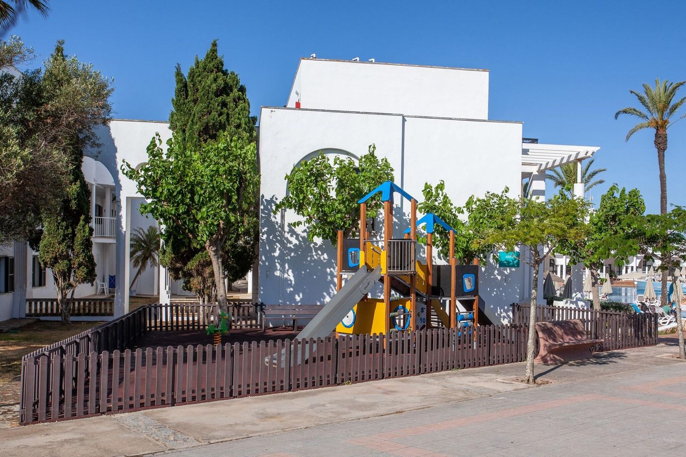 Grupotel-Mar-de-Menorca-Sports-and-Entertainment-60