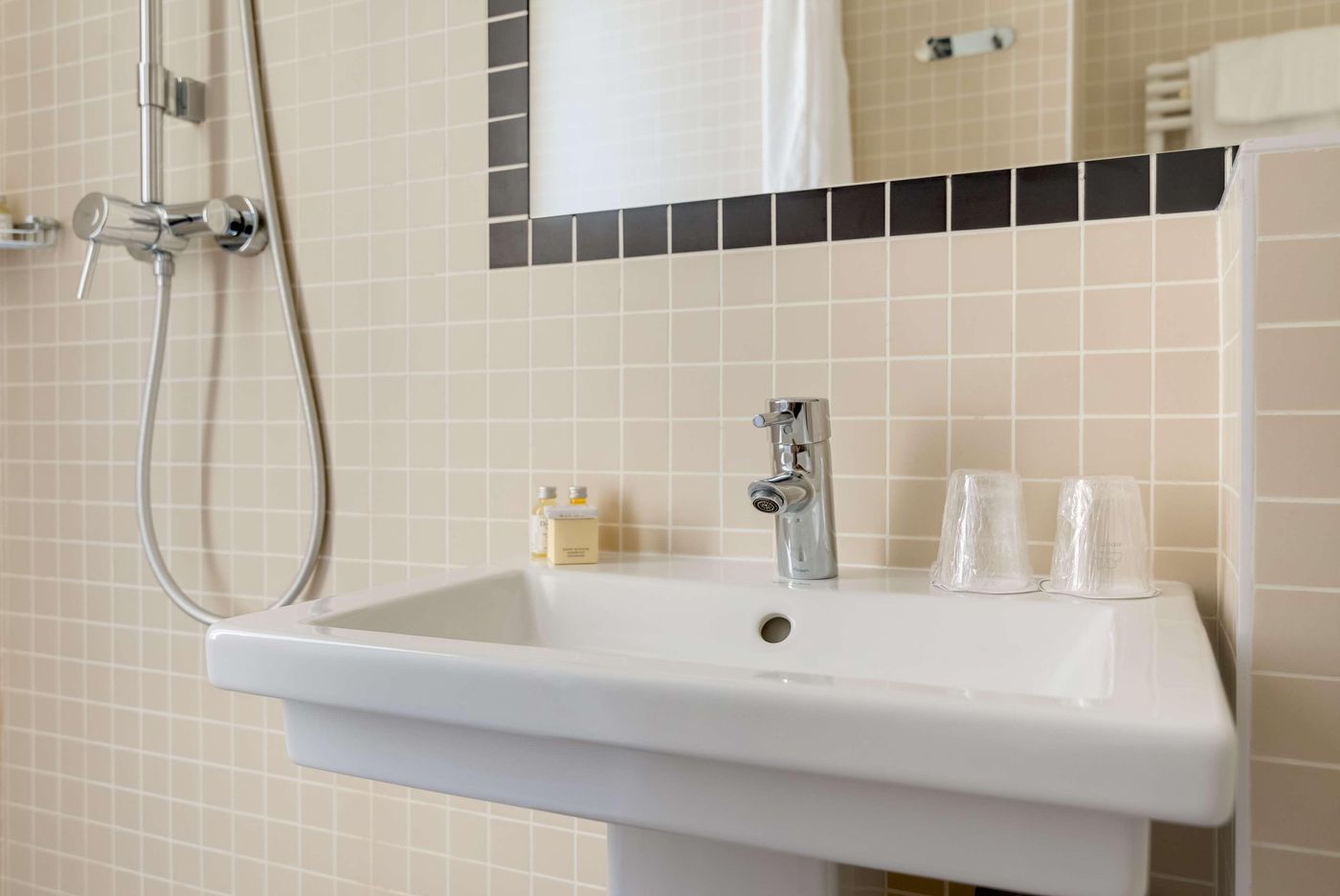 Palm-Astotel-Room-44