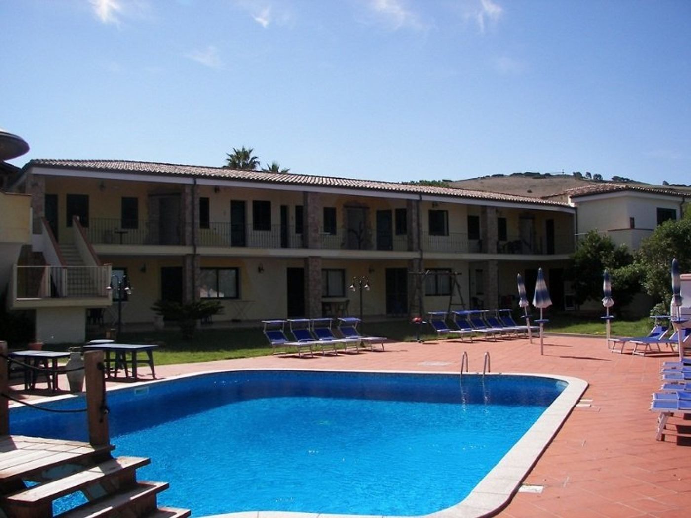 Residence-La-Ciaccia-Pool-3