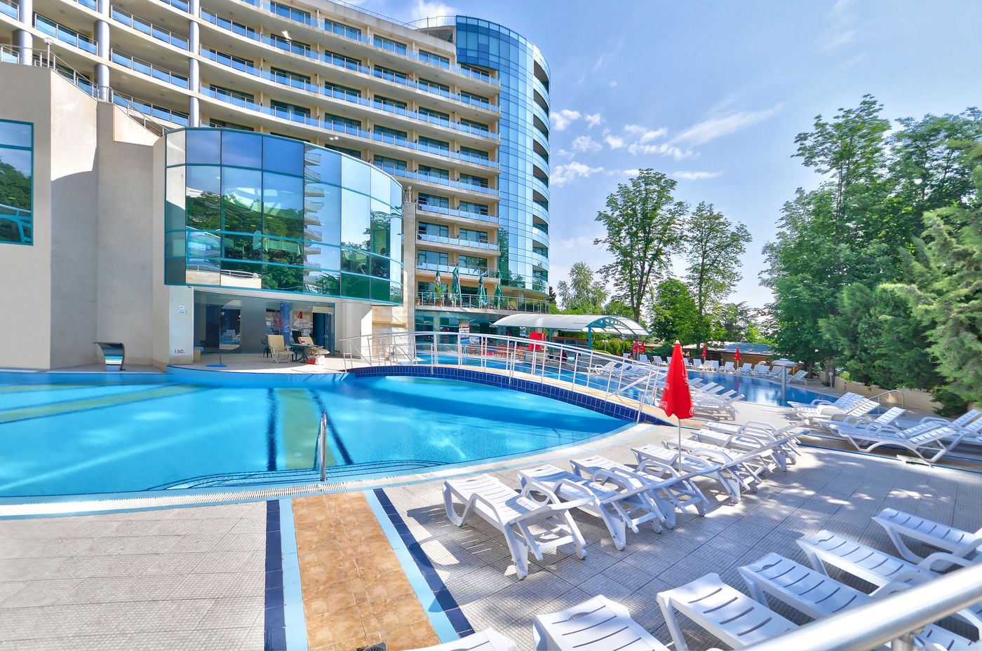 Marina-Grand-Beach-Pool-2