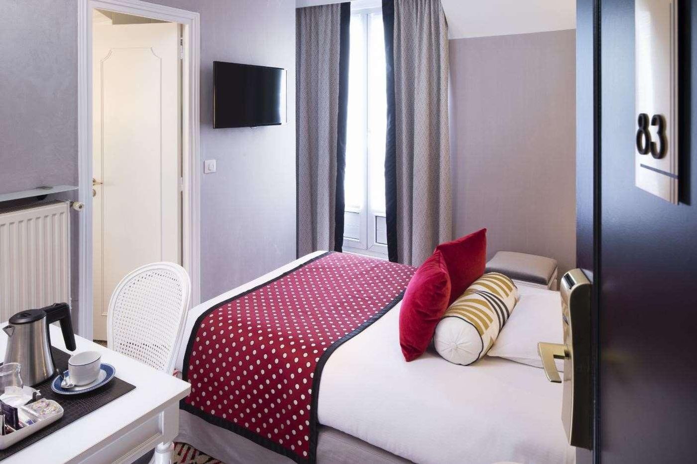 Hotel-Victor-Hugo-Paris-Kleber-Room-42