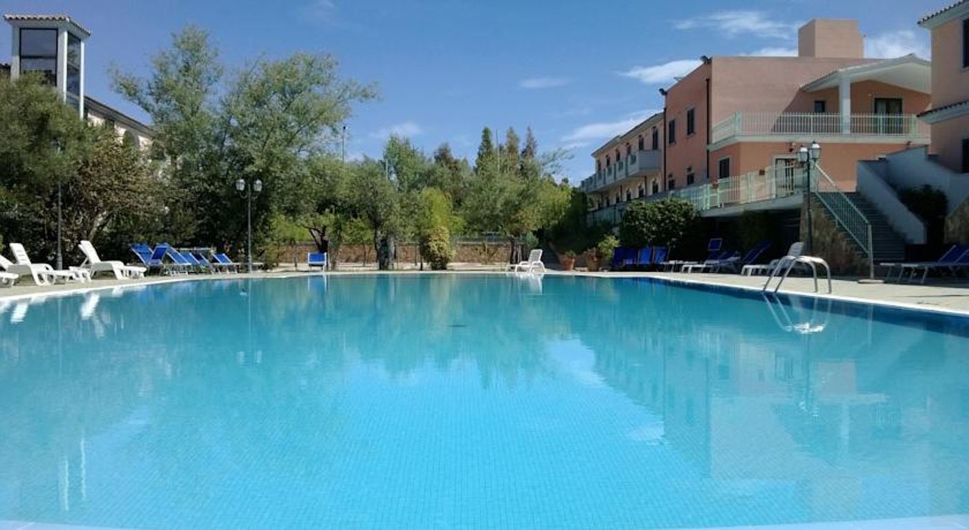 Gli Ontani Residence Hotel