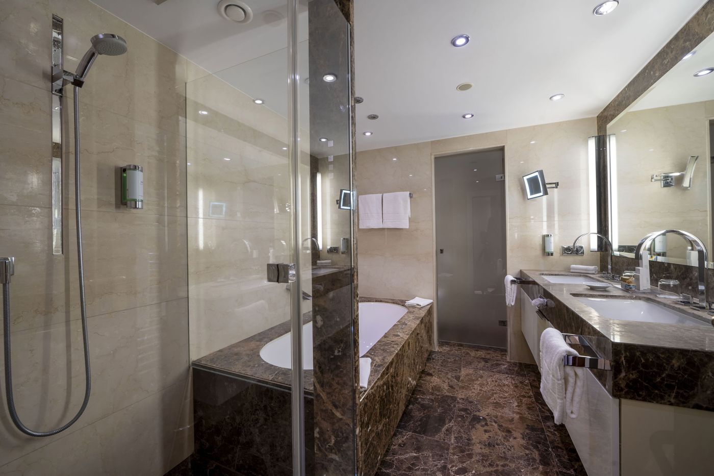 Maritim-Hotel-Cologne-Room-45