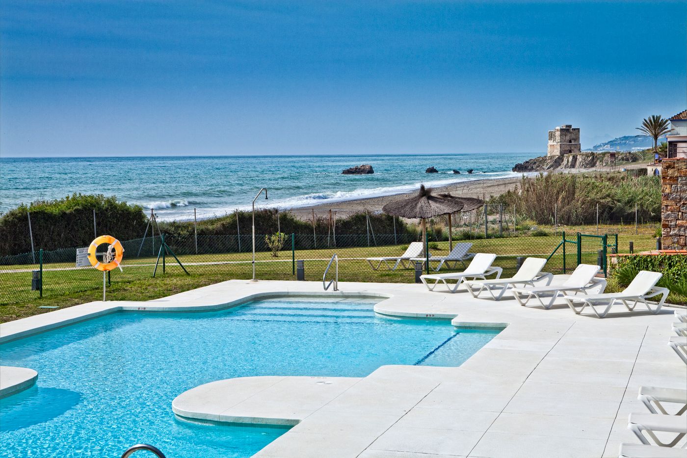 Casares-del-Mar-Luxury-Apartments-Beach-20