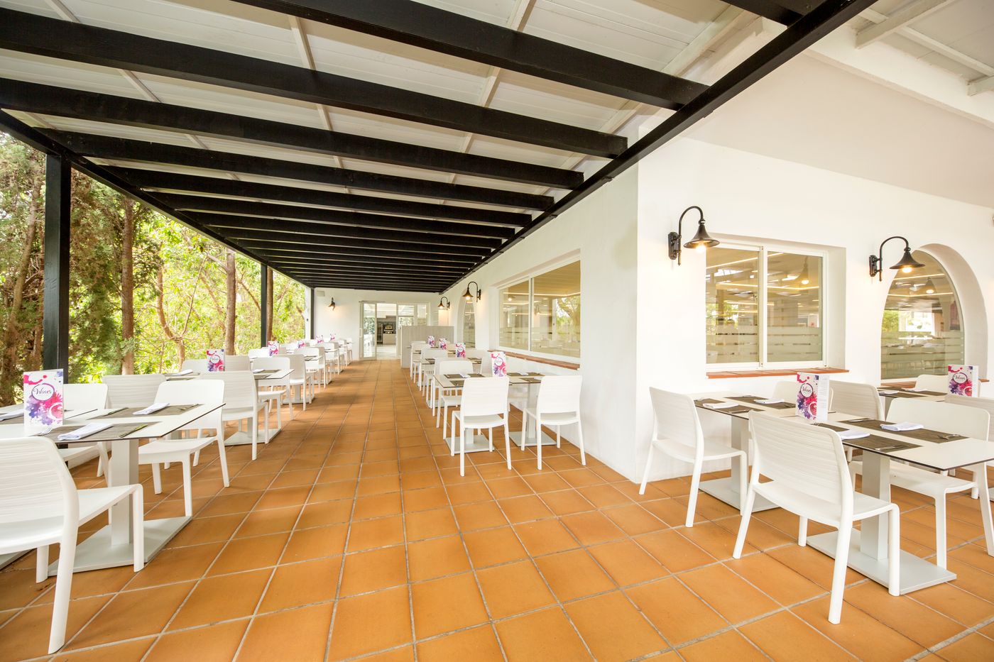 Club-Bahamas-Ibiza-Restaurant-15