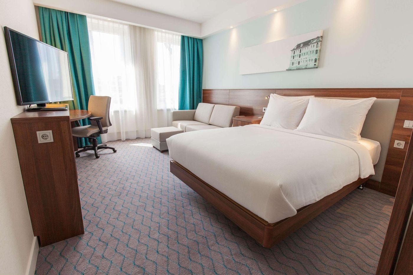 Hampton-By-Hilton-Amsterdam-City-Centre-East-Room-25
