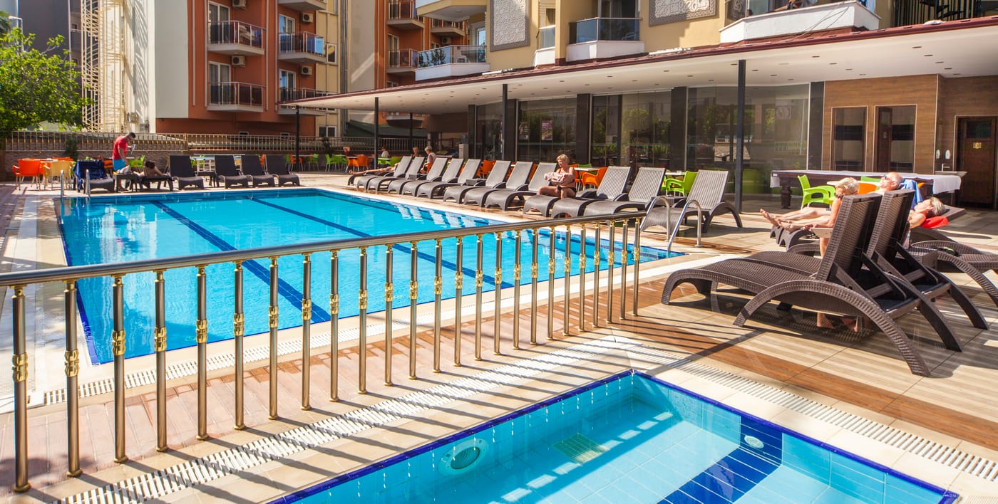 Kleopatra-Ada-Beach-Pool-2