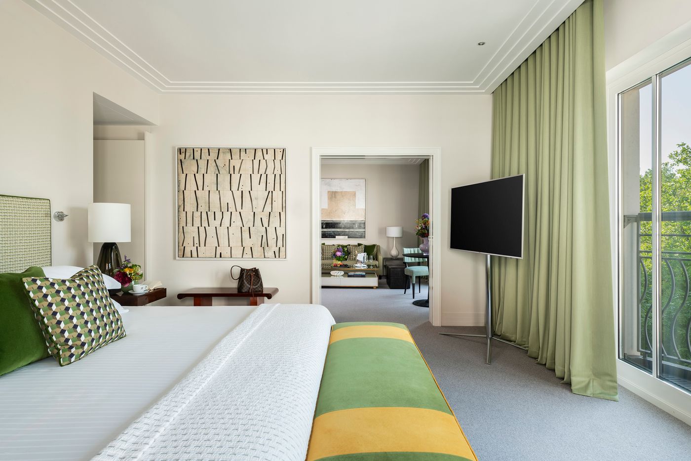 The-Charles-Hotel-Room-31