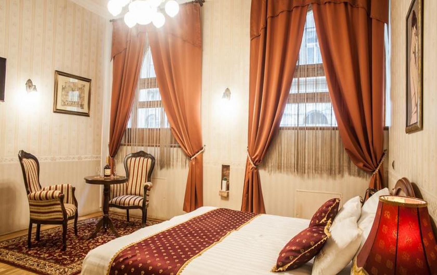 Cotton-House-Budapest-Room-29