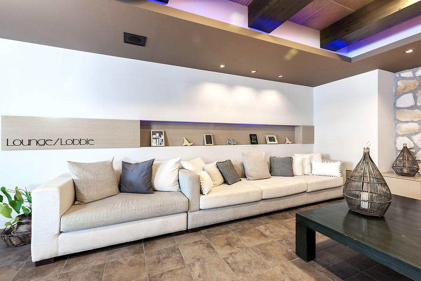 Memories-Beach-Lobby-38