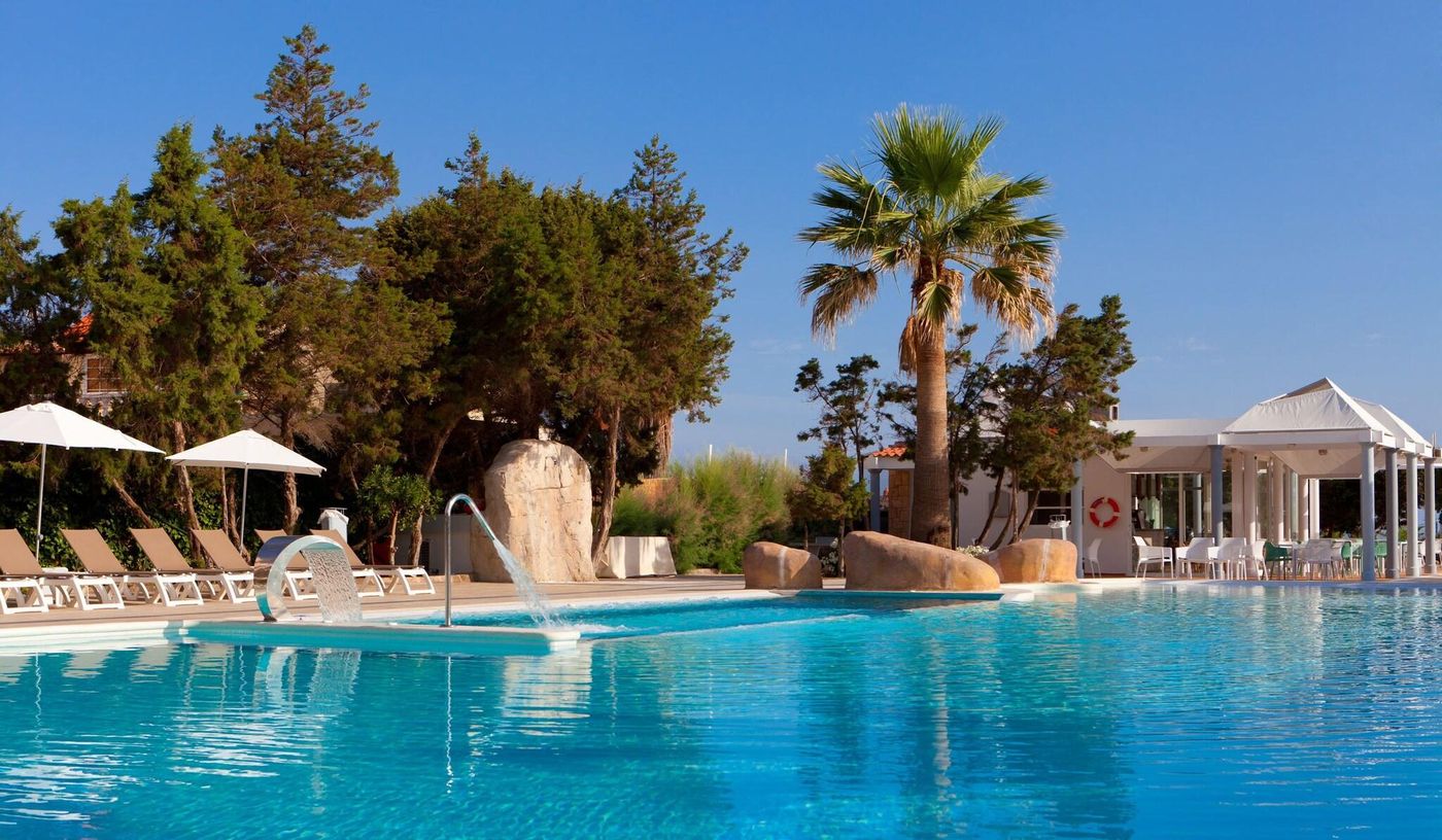 Marvell-Club-Hotel---Apartments-Pool-4