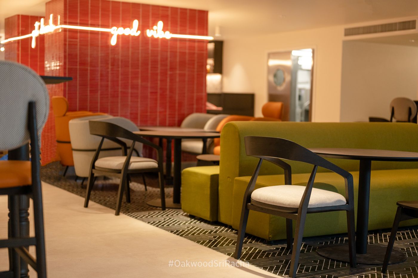 Oakwood-Studios-Sukhumvit-Bangkok-Restaurant-10