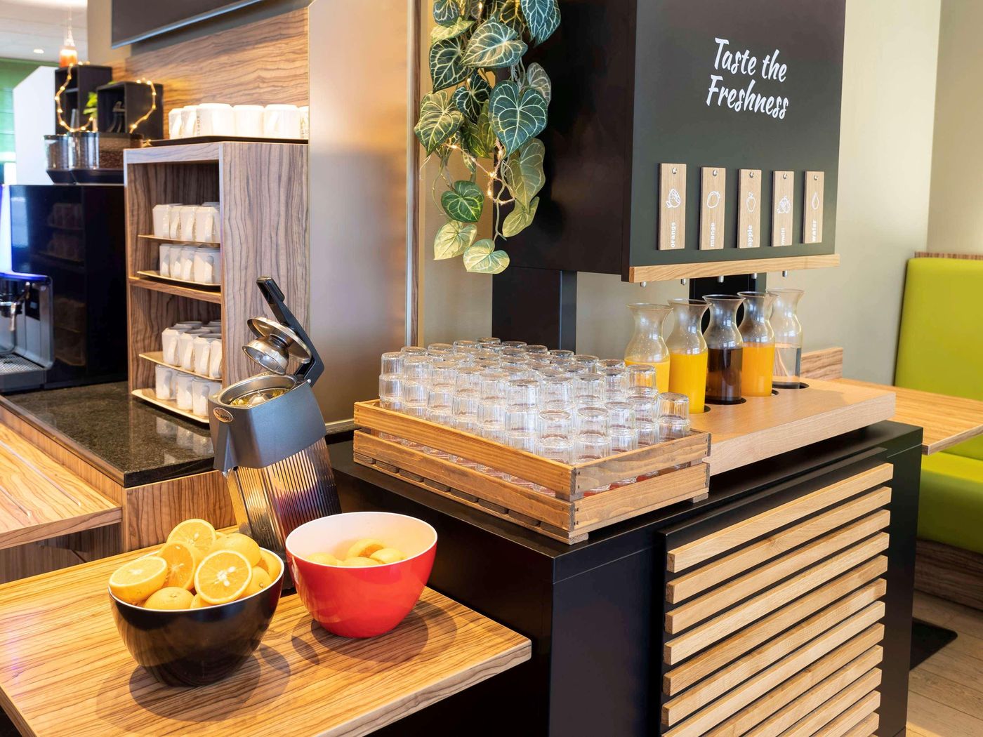 ibis-Brussels-Centre-Gare-Midi-Restaurant-16