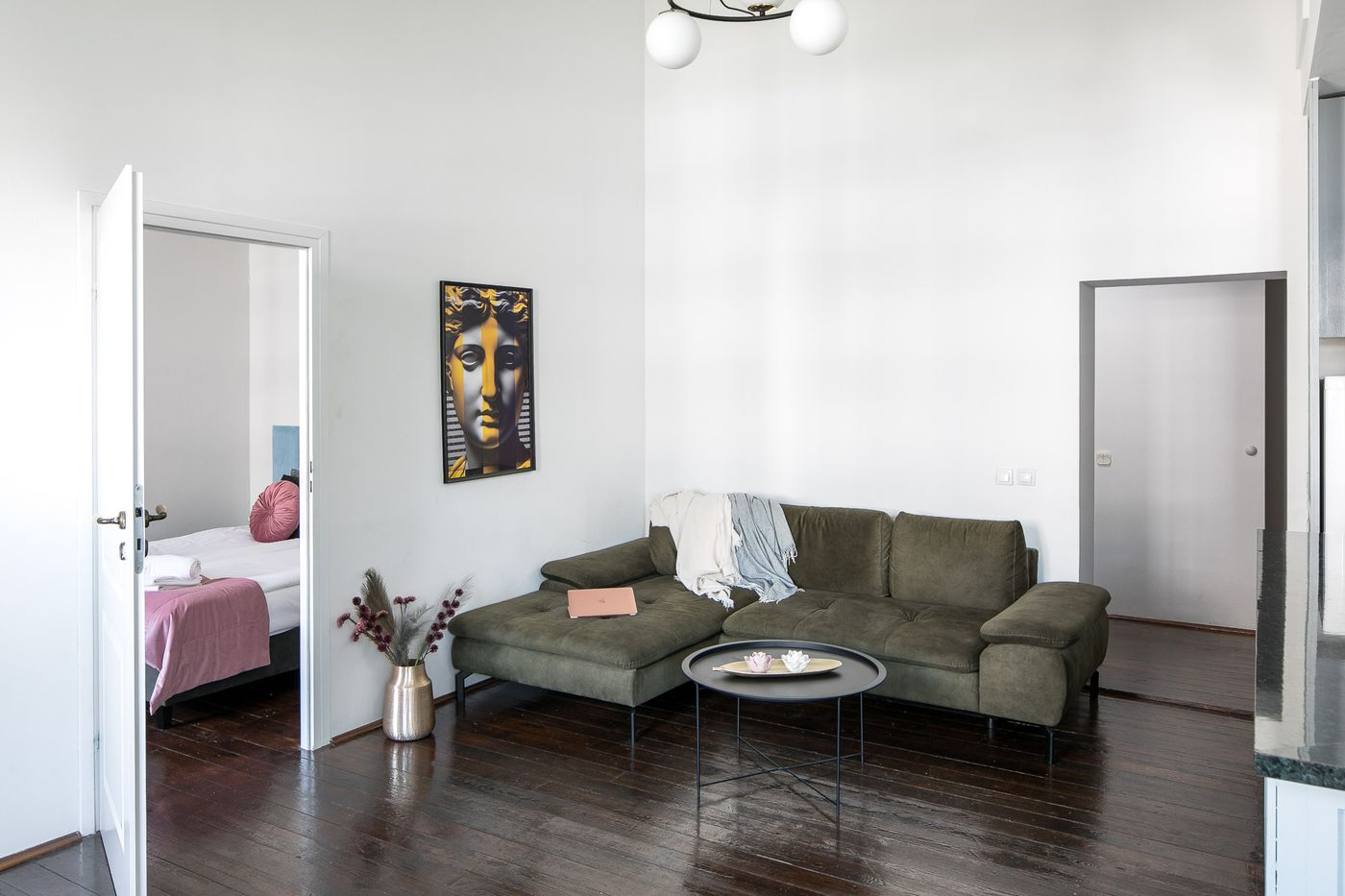 Green-Avenue-Apartments-Room-51