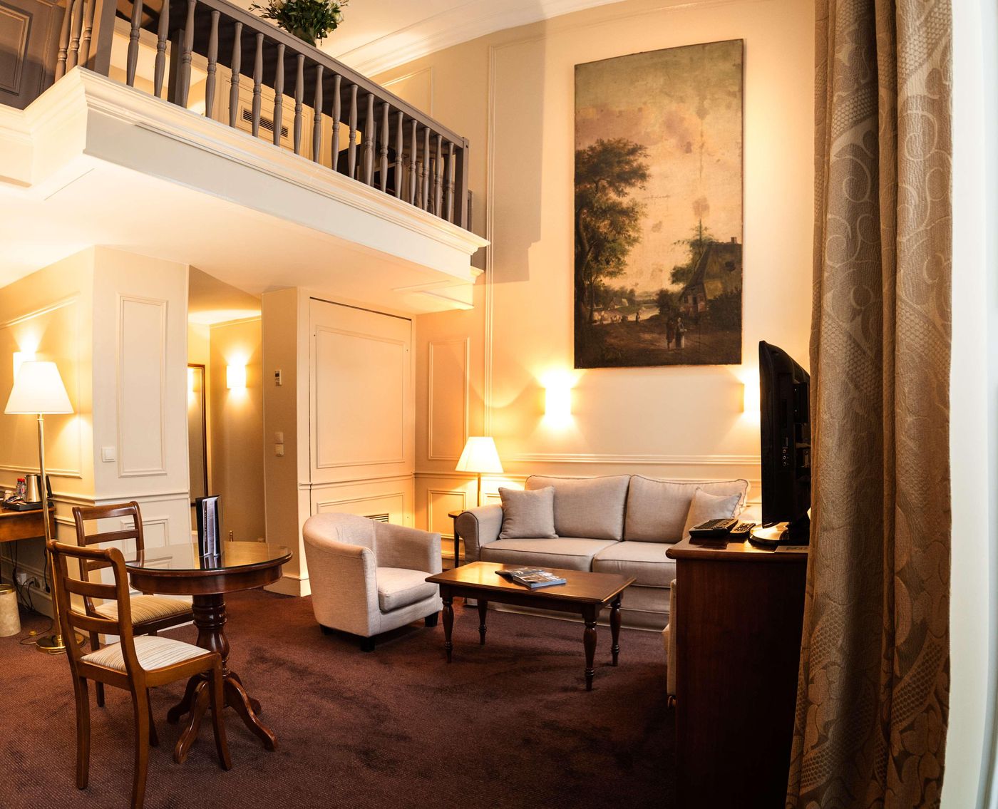 Saint-James-Albany-Paris-Hotel-Spa-Room-42