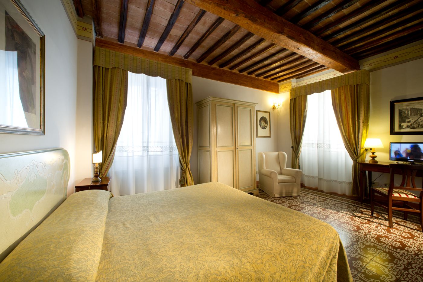 Palazzo-di-Valli-Room-13
