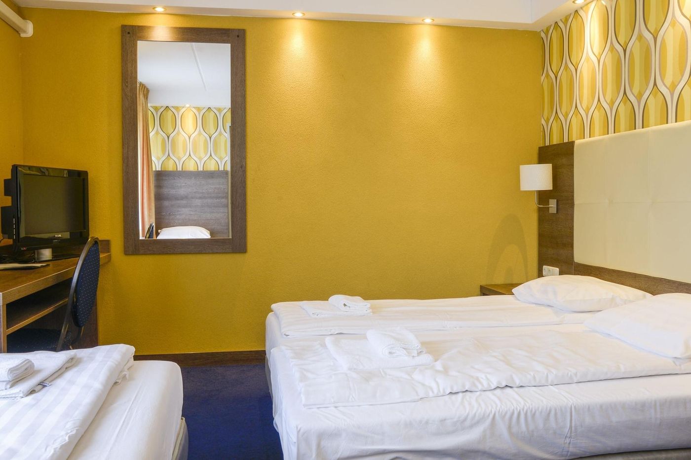 Hotel-Zwanenburg-Amsterdam-Airport-Room-24