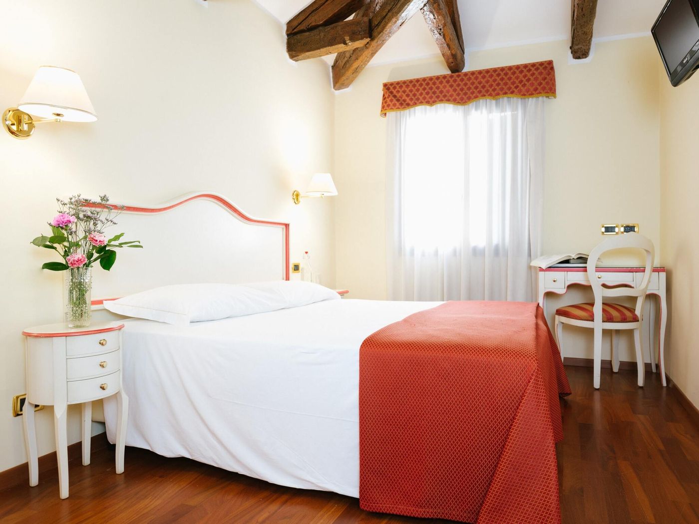Do Pozzi-Italy-Venice VE-Room-9