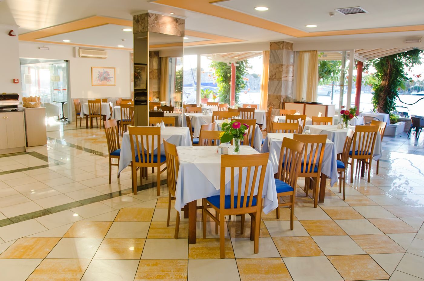 Kosta-Palace-Restaurant-47