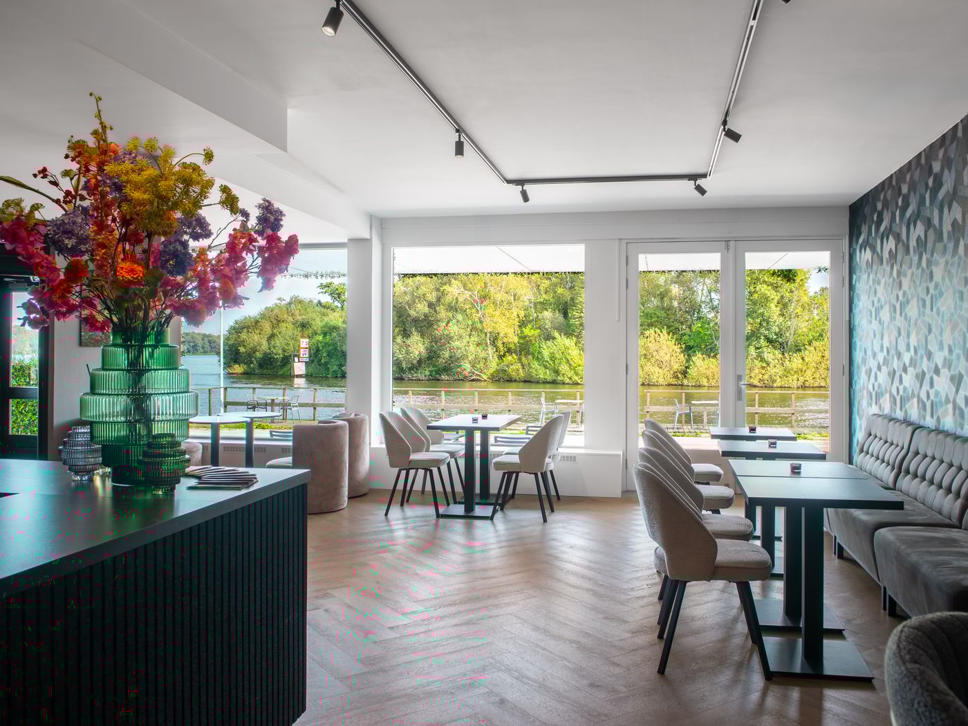 Amsterdam-Lake-Hotel-Room-14