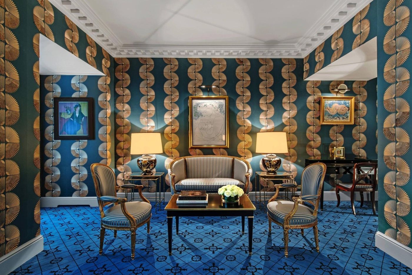 Hotel-de-Berri-Champs-Elysees--a-Luxury-Collection-Hotel--Paris-Room-3