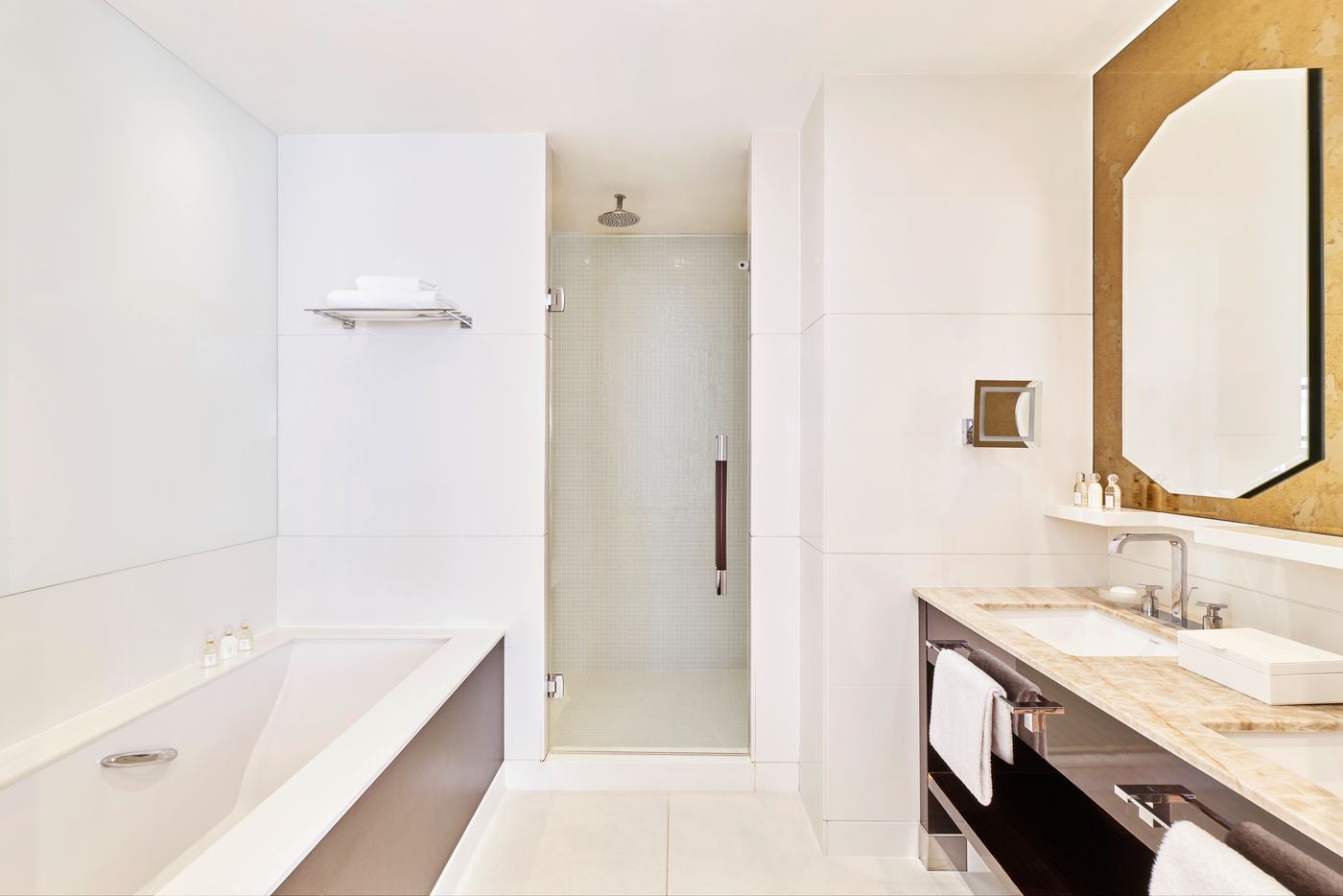 H----tel-Barri----re-Le-Majestic-Cannes-Room-54